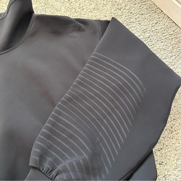 lululemon athletica Black Long Sleeve - Picture 7 of 11